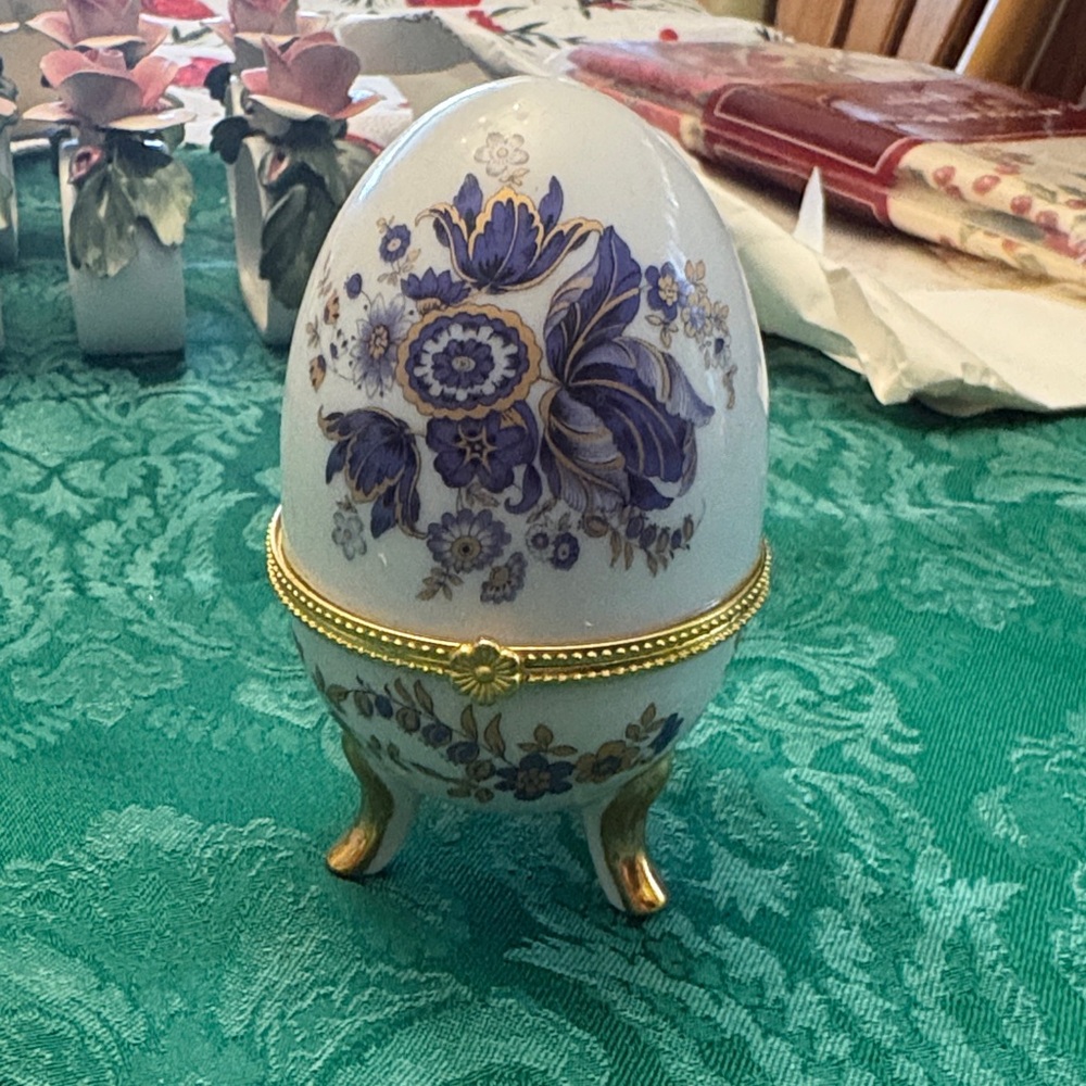 Vintage Gilded Ceramic Egg Trinket Floral Decorative Egg with Gold Accents